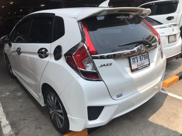 ขายรถ Honda Jazz  SV i-VTEC Hatchback ปี 2015 รูปที่ 2